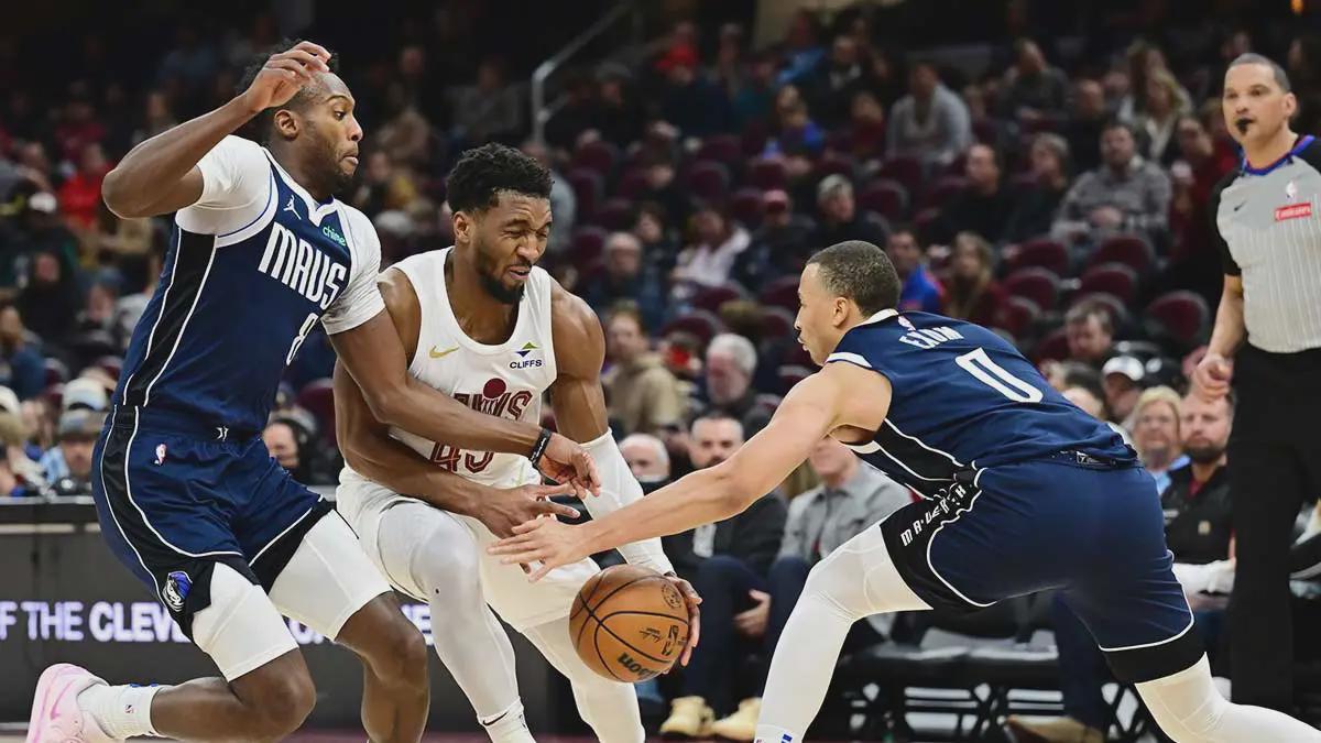 正式官宣，独行侠引爆联盟，澳洲后卫底薪加盟，1800万替补危险了