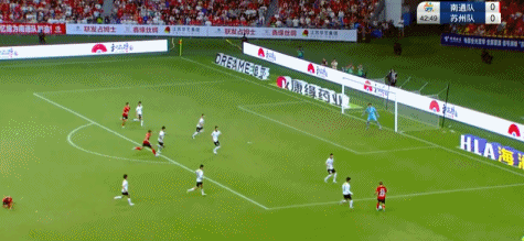 半场:南通队1-0苏州队,纪振勇低级失误,郭凯楠笑纳大礼