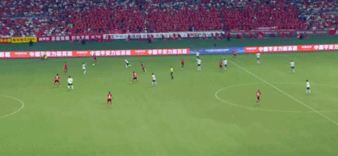 半场:南通队1-0苏州队,纪振勇低级失误,郭凯楠笑纳大礼